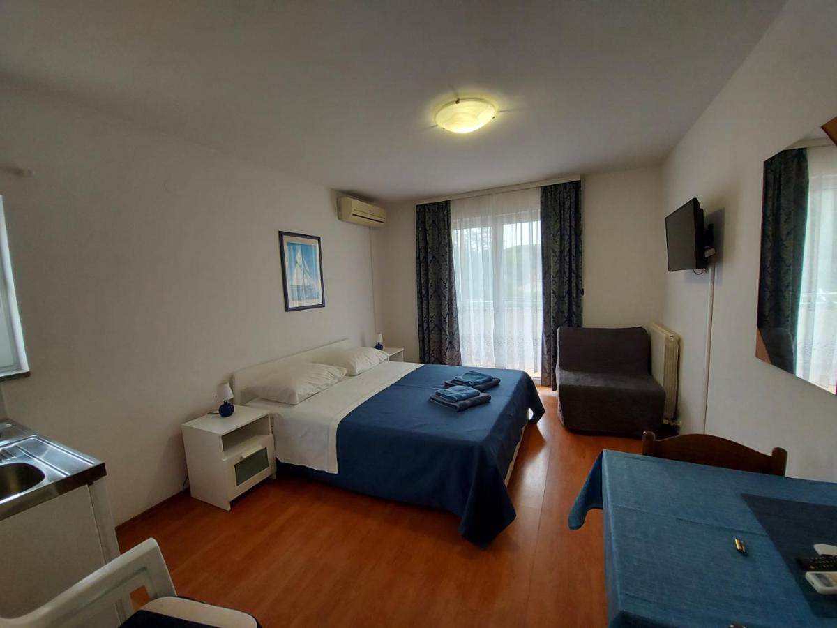 Emma Demarin Apartments เมดูลิน ภายนอก รูปภาพ